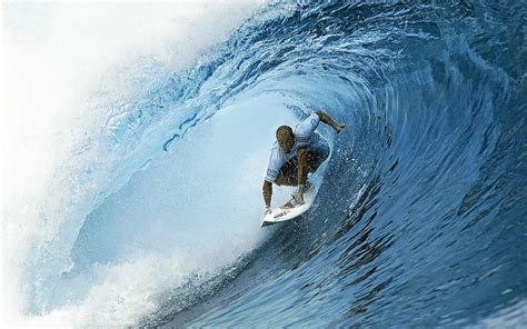 Surf Teahupoo la vague des JO 2024 qui fait peur Vidéos Le Télégramme