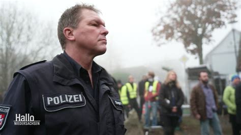 Harter Brocken Der Echte Polizist Und Sein Krimi Double Ndr De