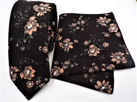 BLACK FLORAL TIE & POCKET SQUARE