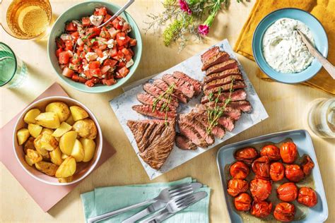 Bavette Met Gepofte Aardappelen Met Zure Room Recept Hellofresh