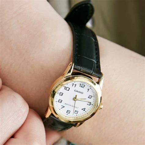 Rel Gio Casio Feminino Anal Gico Dourado Ltp V Gl Budf Submarino