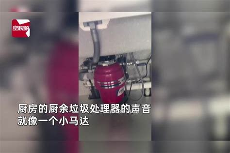 女子吐槽装修经历，沙发变色电视机柜刚装就掉被坑惨：再买套房吧 沙发 装修 电视