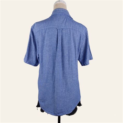 Mens chambray shirt, Women's Fashion, Tops, Shirts on Carousell