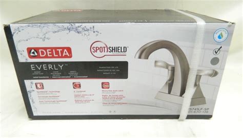 Delta Everly In Centerset Handle Bathroom Faucet In Spotshield