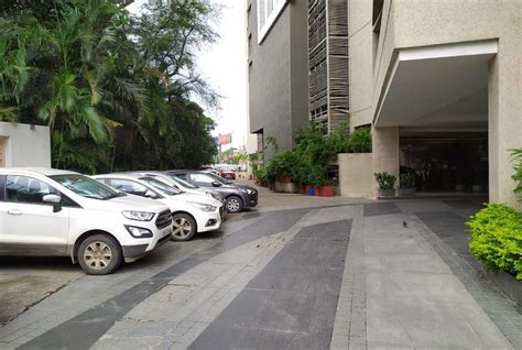 Courtyard By Marriott Bhopal Hotel Price Address And Reviews