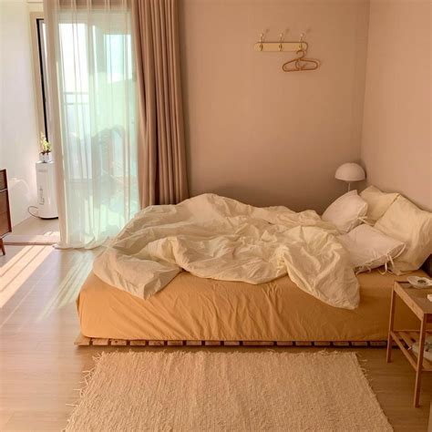 Bedroom Design With Bed On The Floor Floor Roma