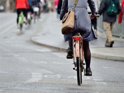 Bike Commuting for Beginners: Tips and Tricks | Reader's Digest Canada