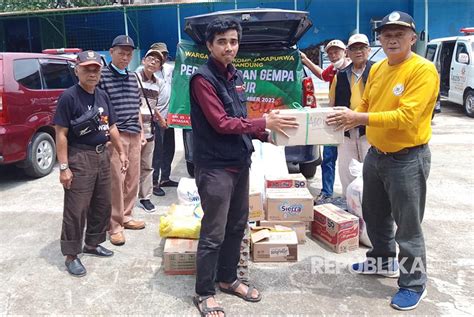 Donasi Korban Gempa Cianjur Dari Warga RW 05 Kujangsari Bandung