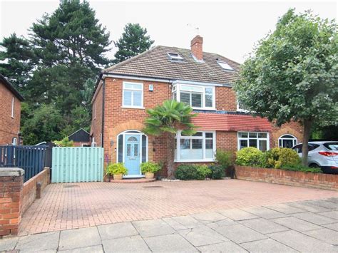 Bed Semi Detached House For Sale In Highbury Crescent Bessacarr