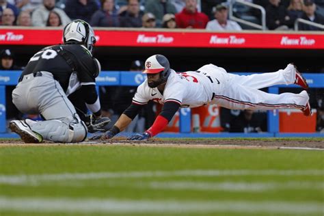 Twins Take Third Straight From Lowly White Sox Inforum Fargo Moorhead And West Fargo News