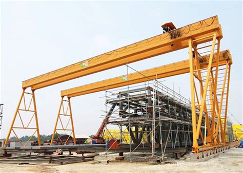 Double Girder Mechanical Gantry Crane Rail Track With Electric Hoist