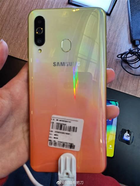 Samsung официально представила смартфон Galaxy A60