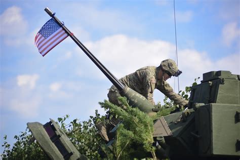 369 Armor Soldiers Leverage Black Hawks During Eastern European Live