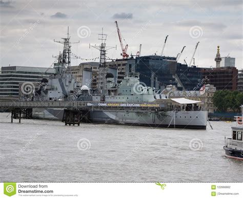 HMS Belfast Barco Da Armada Real Anterior No Rio Tamisa Em Londres