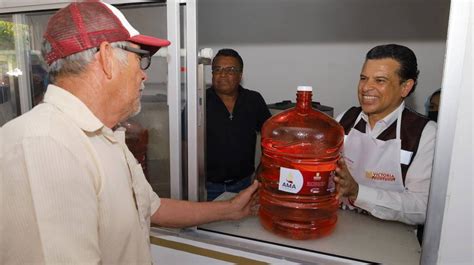 Lalo Gatt S Inaugura En La Capital El Segundo Centro Ama Enfoque Oportuno