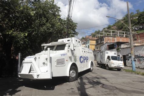 Pm Realiza Ação No Morro Dos Macacos Após Quatro Dias Seguidos De