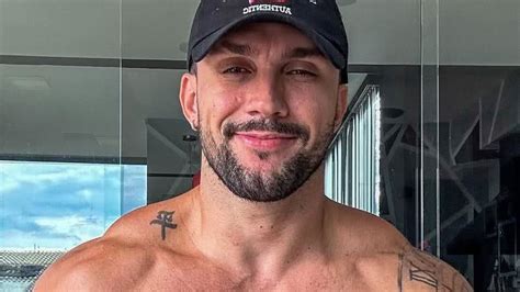 Arthur Picoli Mostra Antes E Depois Do Corpo Em Seis Meses De Academia