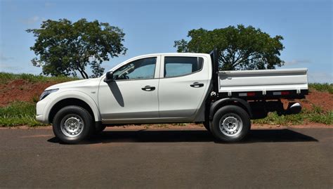 Mitsubishi L Triton Ganha Vers Es Voltadas Ao Trabalho