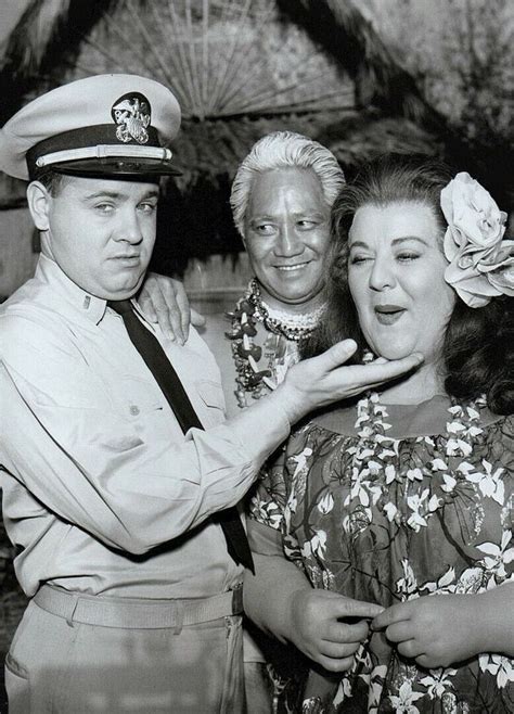 MCHALE'S NAVY TV SHOW *2X3 FRIDGE MAGNET* CAST PHOTO ERNEST BORGNINE ...