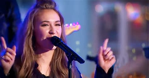 Lauren Daigle Performs 'Trust In You' Live On National Television