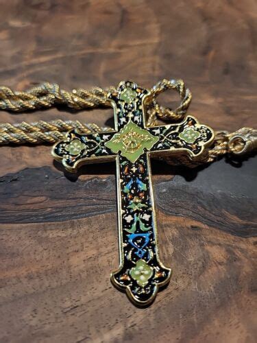 Jbk Jackie Kennedy Camrose Kross Enamel Gold Tone Large Cross