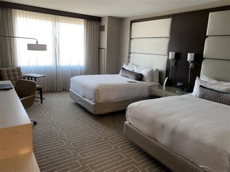 JW MARRIOTT MINNEAPOLIS MALL OF AMERICA - 148 Photos & 101 Reviews ...