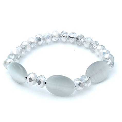 5 Astonishing Benefits of Moonstone crystal