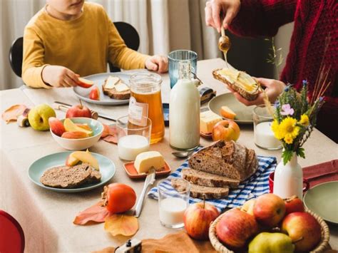 Dan Slovenske Hrane In Tradicionalni Slovenski Zajtrk Idrijsko