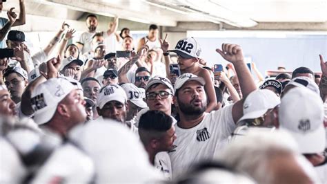 Torcida Do Santos Esgota Ingressos Para Jogo Contra O Grêmio