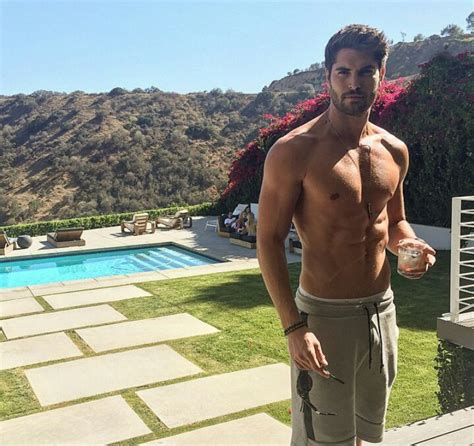 Nick Bateman Wiki Famosos Na Mansão RPG Amino