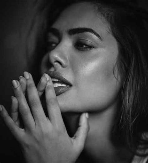 Esha Gupta S Hot Instagram Pics Hot Photos Of Esha Gupta GQ India