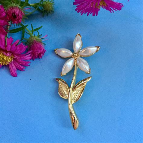 Vintage Flower Brooch Vintage Pearl Flower Brooch Vintage Flower Pin