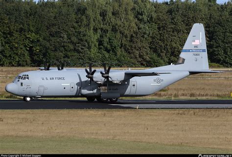 17 5900 United States Air Force Lockheed Martin C 130j 30 Hercules Photo By Michael Stappen Id