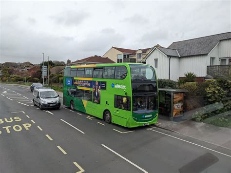 First Wessex Bus 33727 Sn12 Akz In Overcombe Kite Flickr