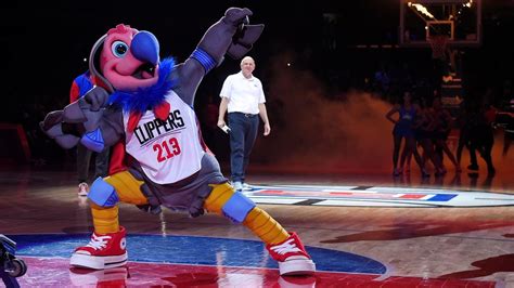 I Never Knew I Needed Kanye West To Redesign The Clippers New Mascot ...