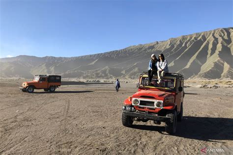 Orang Berwisata Ke Bromo Saat Libur Lebaran Antara News