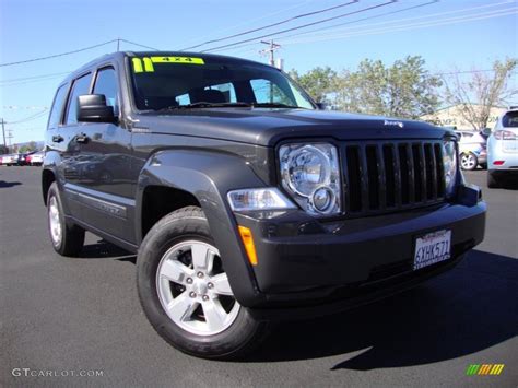 Dark Charcoal Pearl Jeep Liberty Sport X Photo