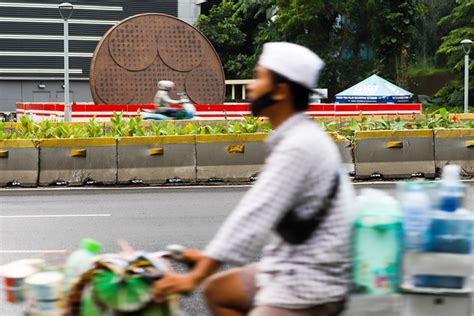 Begini Penampakan Tugu Sepeda Senilai Rp800 Juta Di Jalan Sudirman