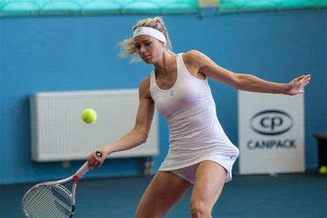 Camila Giorgi Stuns Carla Suarez Navarro To Reach The Quarter Final In