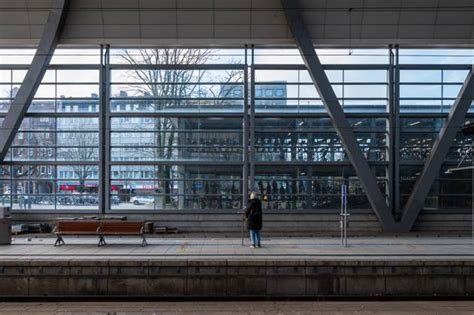 Kiel In January Impressions Of Kiel Central Station Yawning