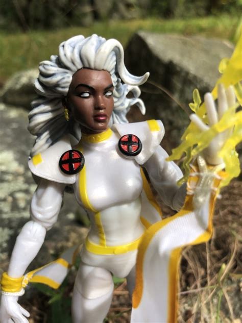 REVIEW X Men Marvel Legends Storm Figure Vintage Series Marvel Toy