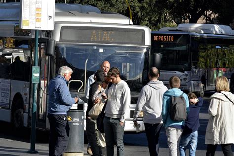 Sciopero Atac Roma venerdì 26 giugno bus e metro fermi per 24 ore