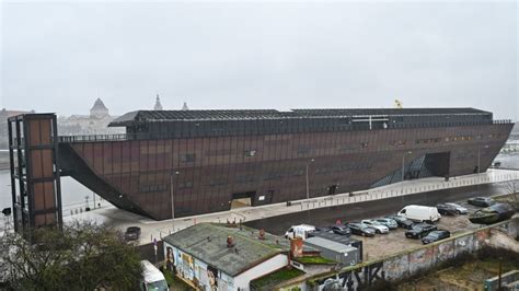 Prezentacja Planetarium Morskiego Centrum Nauki W Szczecinie