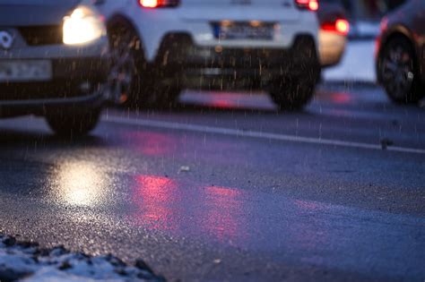 Wetter Straßen sind spiegelglatt Wetterdienst warnt vor Glatteis