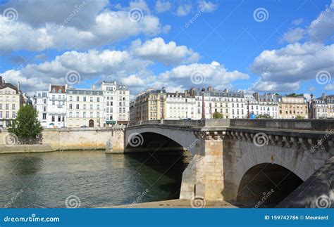 Bridges of Paris Over Seine River. Editorial Photo - Image of heritage ...