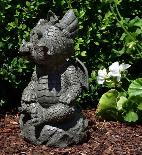 Gartenfigur Gartendrache Modell Knutschendes Paar Fantasy Figur