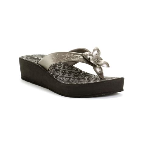 Clarks Skiff Turks Wedge Flip Flops in Metallic | Lyst