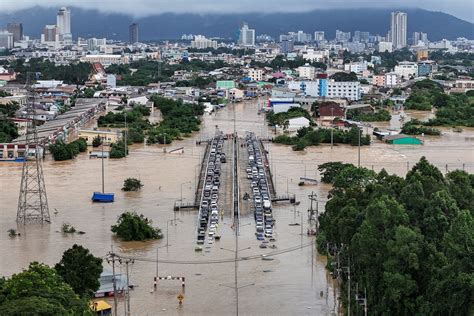 Humanitarian Crisis in Southeast Asia Deepens as Floods Hit Malaysia