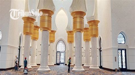 Rencana Event Ramadan Di Masjid Raya Sheikh Zayed Pembagian 8 Ribu