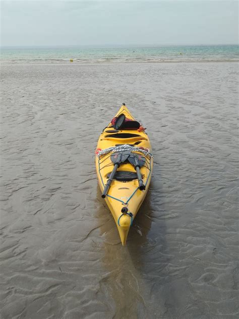 Achetez kayak de mer vends quasi neuf annonce vente à Veneux les